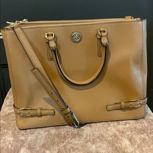 Tory Burch Robinson Medium Tote